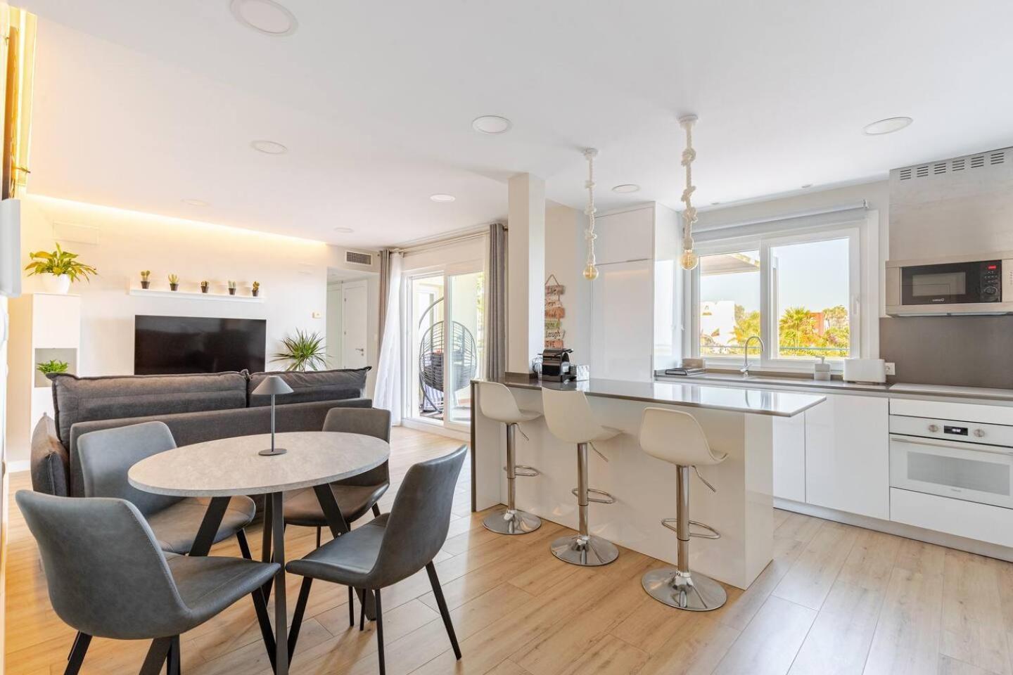 Apartamento En Banana Beach Junto Al Mar - Marbella Exterior foto